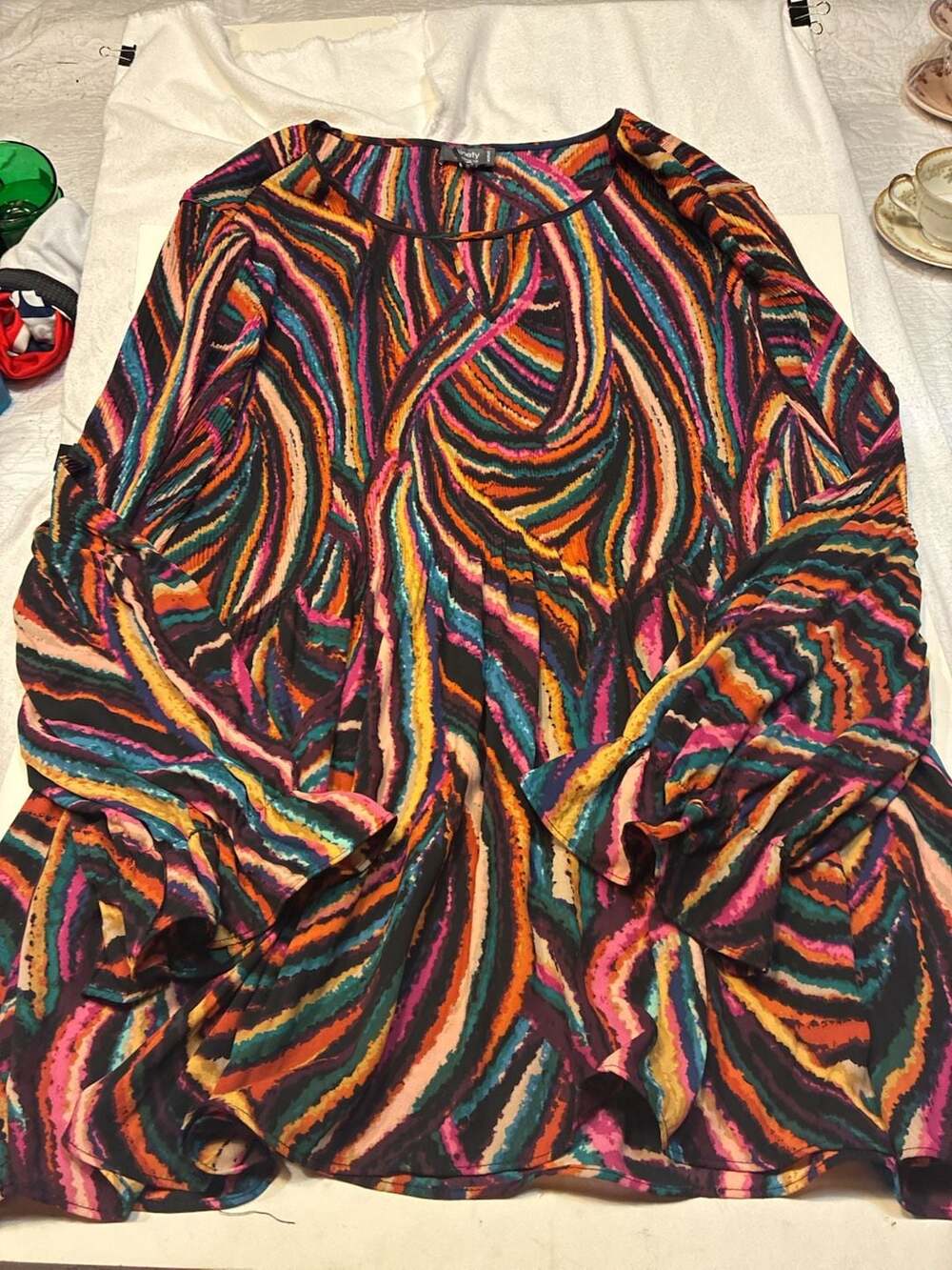 ninety clothing co. Women's Abstract Print Pleated Long Sleeve Top Size 2X